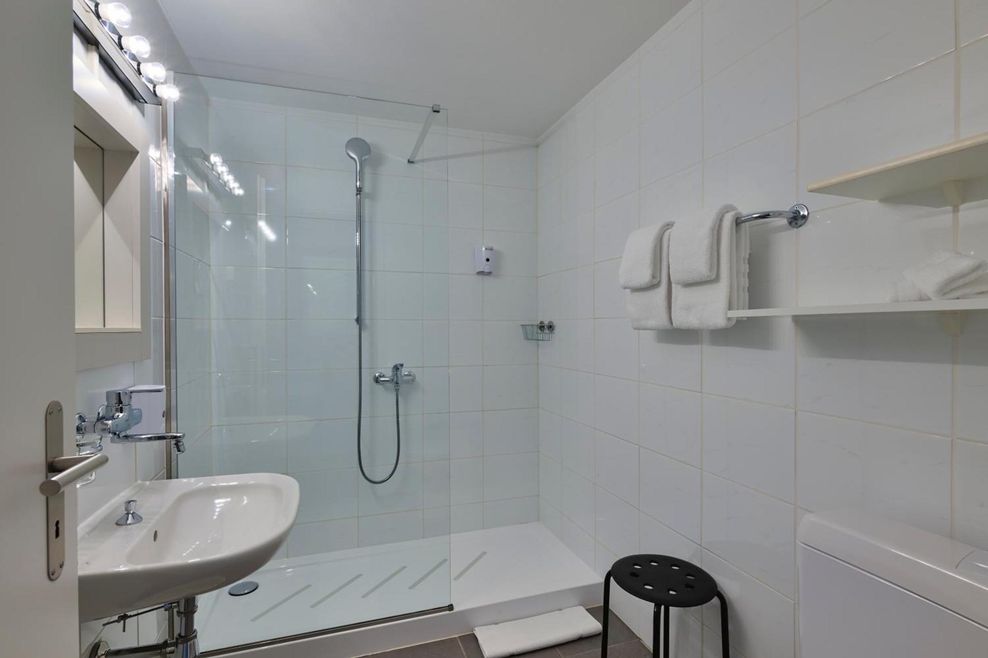 Hotel Luna Garni Аскона Екстериор снимка