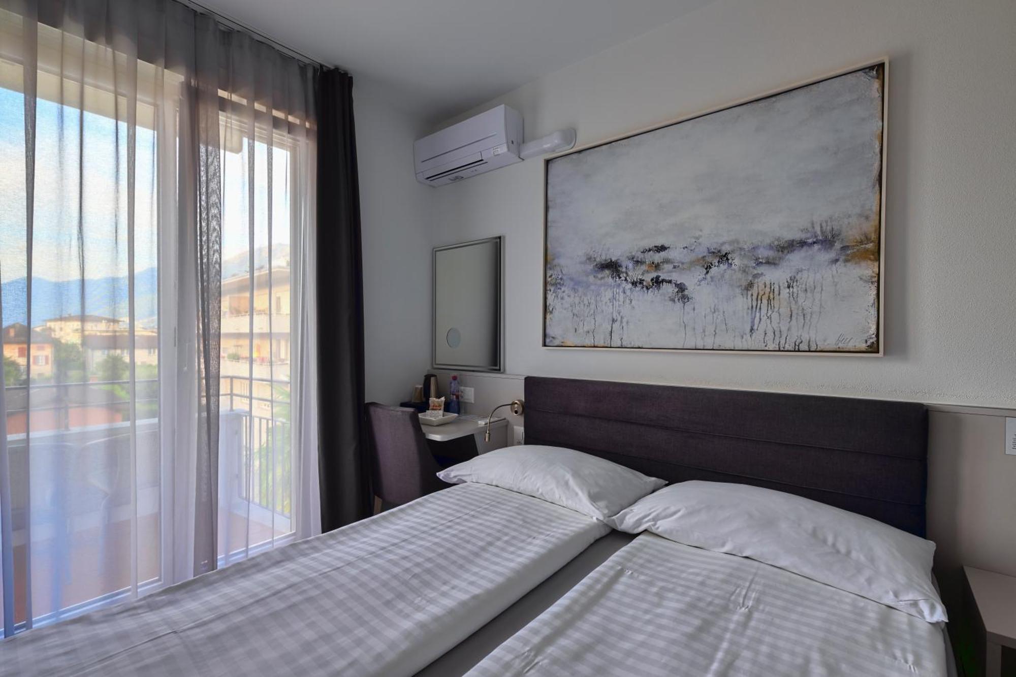 Hotel Luna Garni Аскона Екстериор снимка